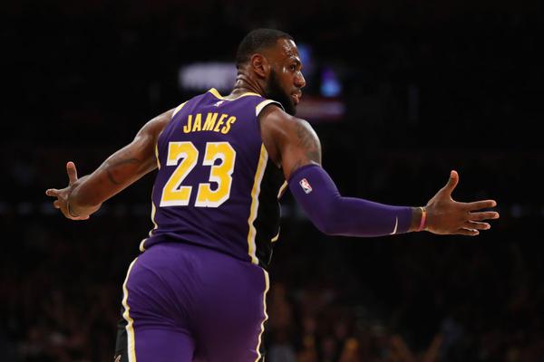 火箭新賽季賽程：揭幕戰打衛冕冠軍 28場全美直播 圣誕大戰VS湖人