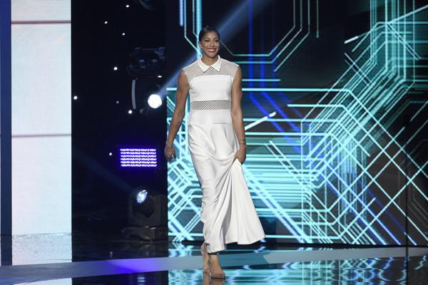 轉型投手??訓練師曬詹姆斯三分接球就投訓練 出手流暢連續命中